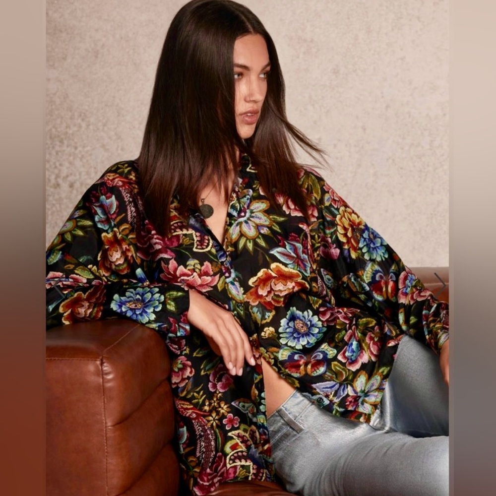 JOHNNY WAS- SILK The Audrey oversized blouse in Antiqua Floral